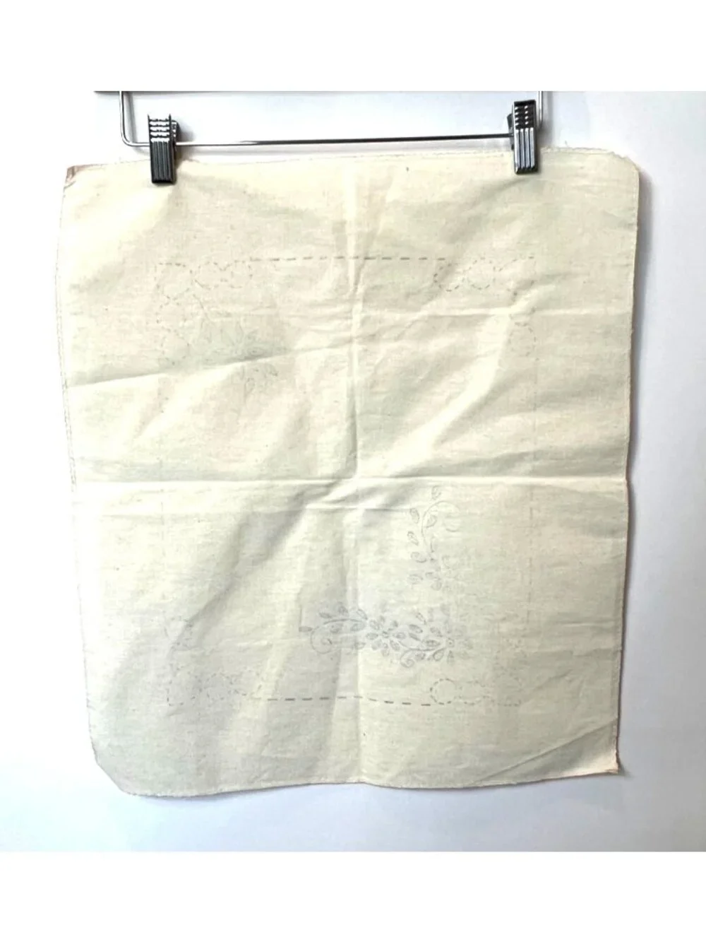 Set Of 4 Unfinished Cross Stitch Embroidered Linen Napkins 17